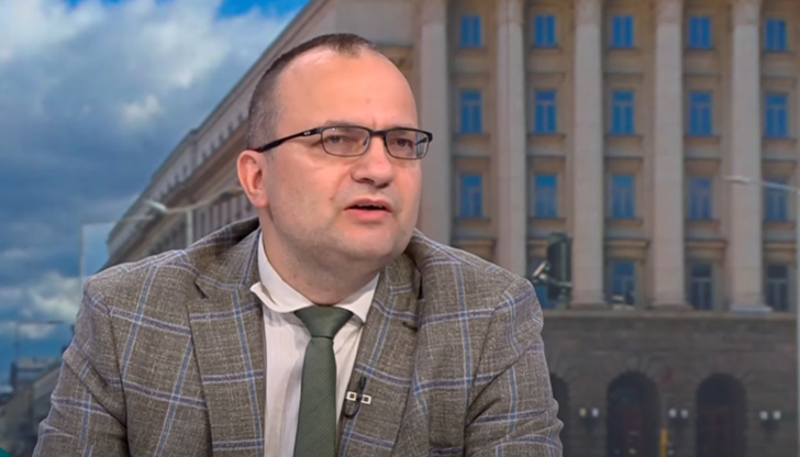 Броят на гафовете, които е направила с правилника на Народното