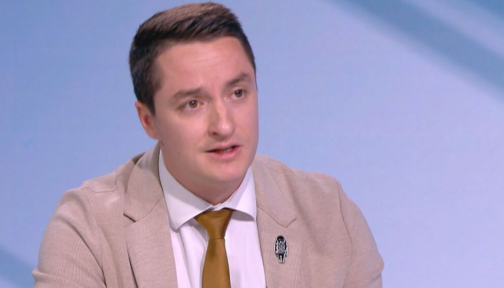 Депутатът от ПП-ДБ обвини президента, че се позиционира в проруската