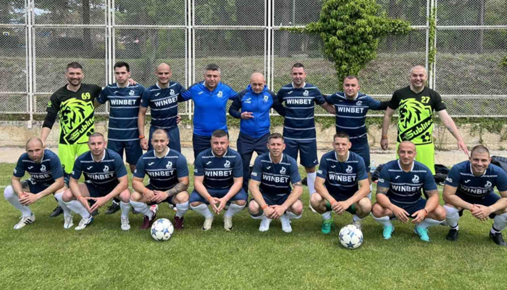 Футболистите на ОДМВР – Русе се завърнаха триумфално след 20-годишно