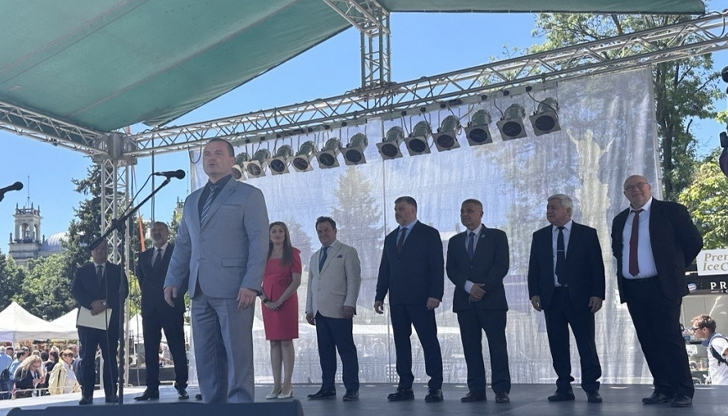 Близо 50 общини и над 160 занаятчии участват в Уикенд