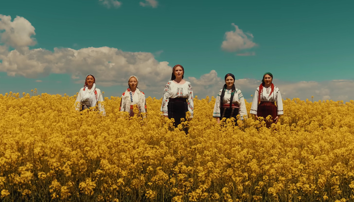 Хип-хоп певецът Ф. Чарм и младата звезда Паула Данча издадоха