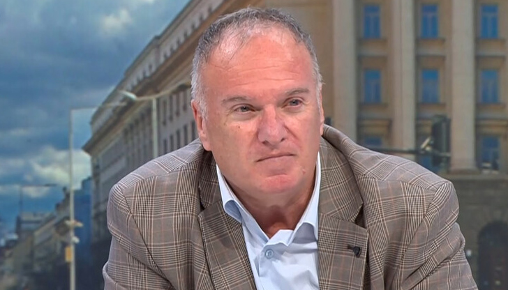 Американският президент търси пари от петролните монархии и вече е