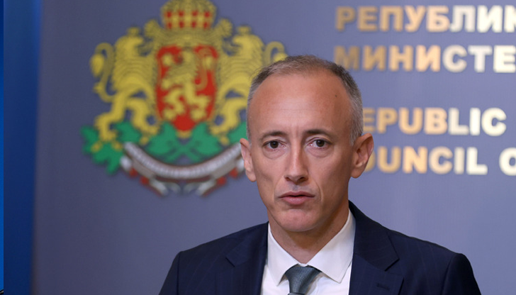Красимир Вълчев: Учениците ще учат повече математика и по-малко езициМинистерството