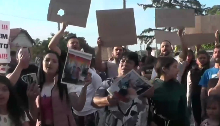 Родители настояват за по-сигурна охрана и оставане в ареста на