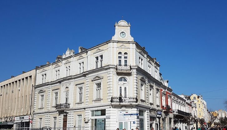 Най-старият е от първата жп гара в България, а най-големият