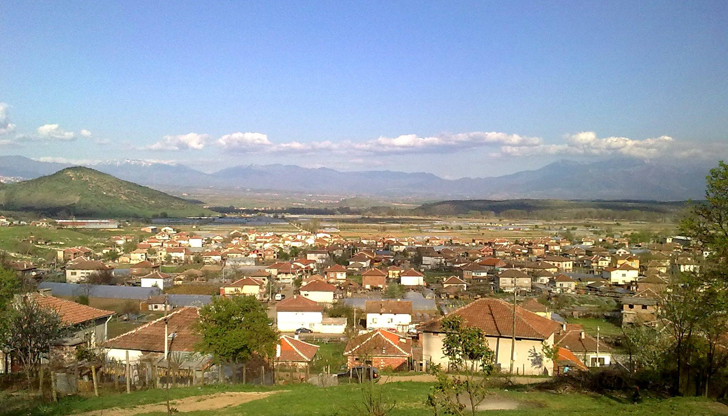 Чужденците са използвали металотърсачи, металдетектор и лопатиДвама граждани на Полша