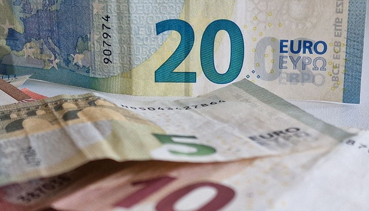 Договорите с БНТ, БТВ, Нова телевизия и БНР са част