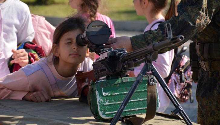 Мероприятието е по повод Деня на детето - 1 юниВоенни