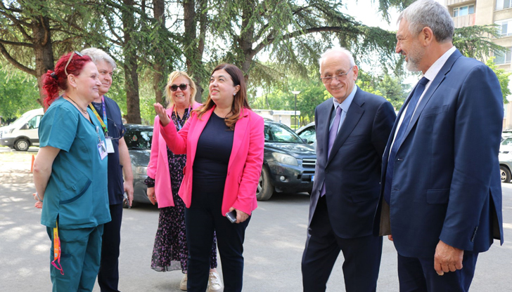 Министърът на здравеопазването е впечатлен от болниците в РусеМинистърът на