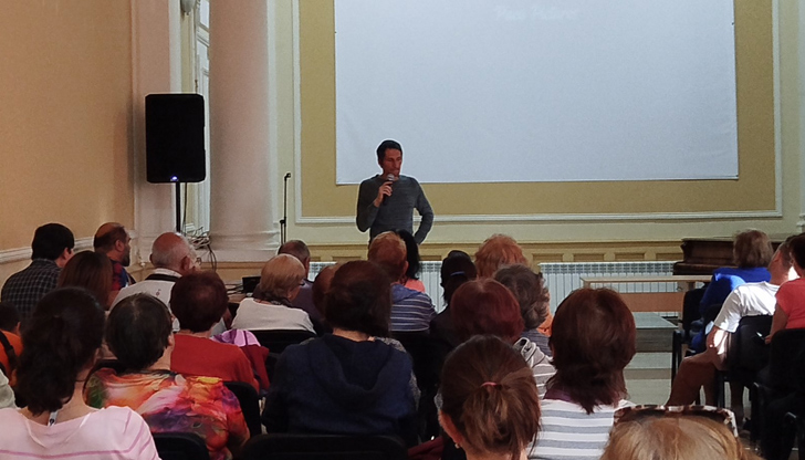 Пламен Симеонов представи в библиотека Любен Каравелов документалния филм Ел