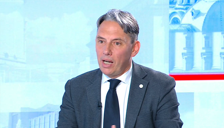 Конституционният съд вече се е произнесъл, че референдум за еврото