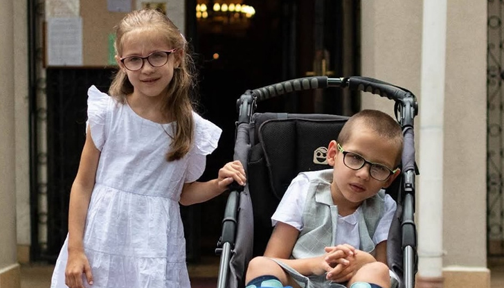 Дарения за операция на близнаците в САЩ ще се събират