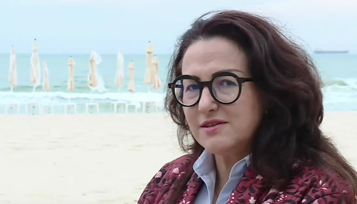 Плажовете са готови да посрещат туристи, но има недостиг на