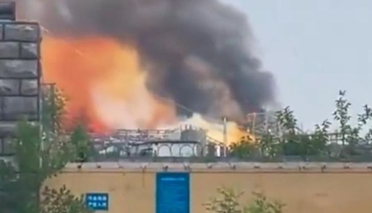 Над 200 спасители чработят на мястото на инцидента, има изчезнали