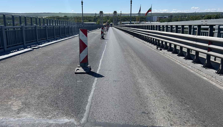 Предстои монтаж на парапети и полагане на маркировка при добро