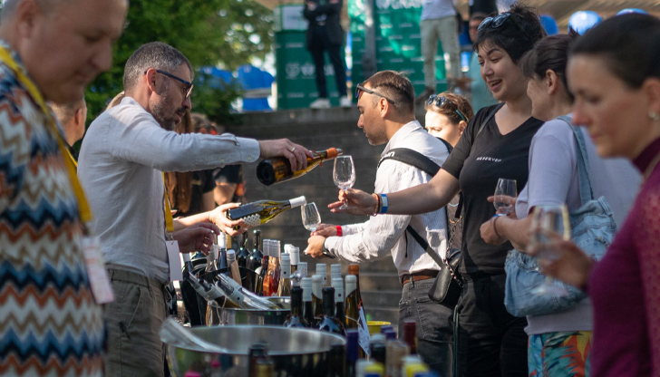 Над 150 вина от 23 изби бяха представени във Военния