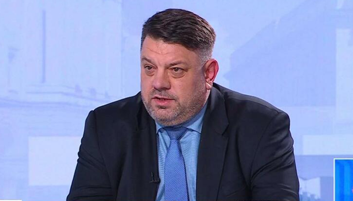 Изтребителят F-16 е с малък технически проблем, нямало да натовари