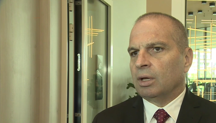 Над 10 000 чужденци от трети страни са наети от