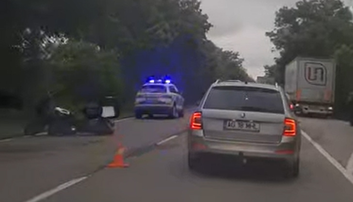 Инцидентът е станал при опит за изпреварване на главния пътПътнотранспортно