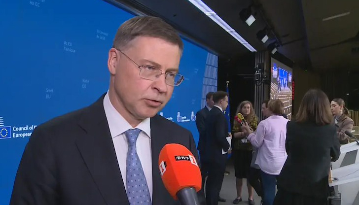 Изказването идва на фона на дебата за референдум за въвеждането