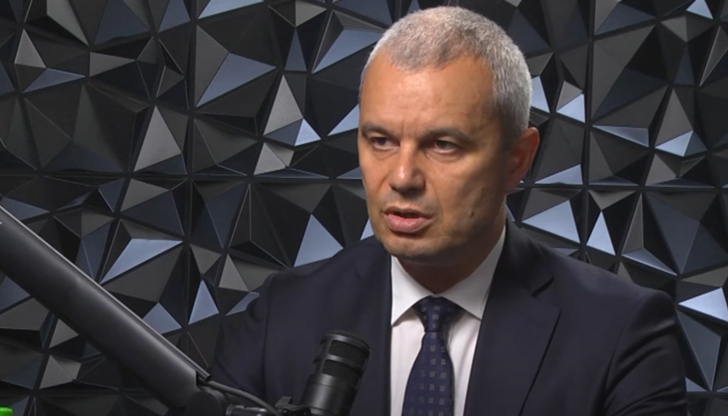 Лидерът на Възраждане определи Пеевски като символ на разпада на