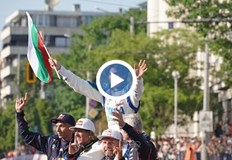 Младата българска звезда във Формула 3 се качи за първи