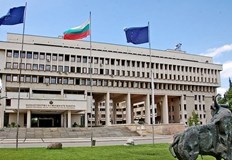 Затворени въздушни пространства налагат използване само на сухопътни маршрутиМинистерството на