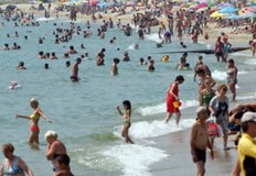 Румънските туристи се увеличили наполовинаЦените на нощувките по Южното Черноморие