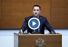 Драгомир Стойнев наложи наказания на Божанков и Костадин КостадиновПредседателстващият заседанието