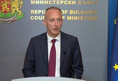 Държавата освобождава от такси бъдещите здравни специалисти заради острия недостиг