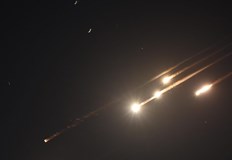 Сирени за въздушна тревога и експлозии се чуват в Тел