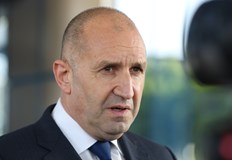 Президентът остро разкритикува управляващите и посочи че от началото на