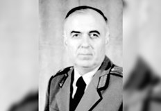 Полковник Петров оглавяваше ВМА в периода 1994 1998 годинаНа 31 май