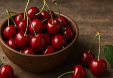 Жителите на пограничния български град масово пазаруват в Комотини заради