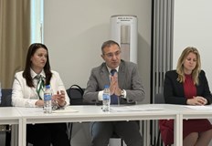 Министърът посети Карин дом във Варна и обеща подкрепа за