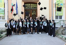 Отличниците получиха специални награди от ръководствотоВ аулата на ПГДВА Йосиф