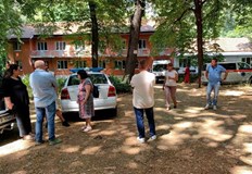 Семействата са притеснени как ще се справят самиБлизките на 65 те