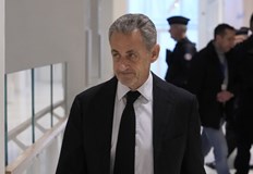 Френският експрезидент става втори държавен глава след маршал Петен лишен