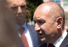 Президентът критикува правителството за отказа от референдумПрезидентът Румен Радев остро