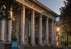 Почти всички висши училища в България са отличници с оценки