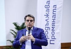 Партията подозира външен натиск и връзка със свалянето на страницата