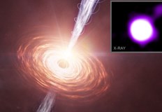 Двете струи светят ярко като 10 трилиона слънца и се