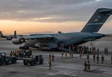 Пентагонът одобри евакуацията на семейства от Близкия изтокСъединените щати предприемат