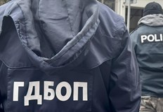 Двамата заплашвали с отвличане на детето му и физическата му