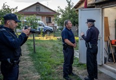 Двама млади мъже задигнали вещите от незаключено помещение в имотСлужители