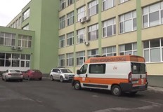 25 годишният е с 80 изгаряния и счупен таз транспортиран е