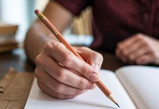 МОН обявява оценките от матурите най късно до 11 юниЗрелостниците от