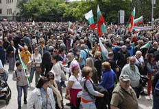 България влиза в еврозоната въпреки масовите протести срещу евротоЕвропейският съюз