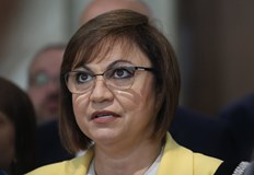 Абсурд в мрежата – обявиха Корнелия Нинова за мъртваБившият лидер