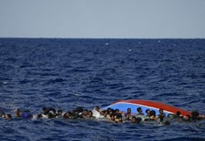 Поне петима души са открити удавени с вързани ръце и